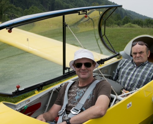 Fluglehrer u. Ausbildungsleiter Artner Rudi (hinten)