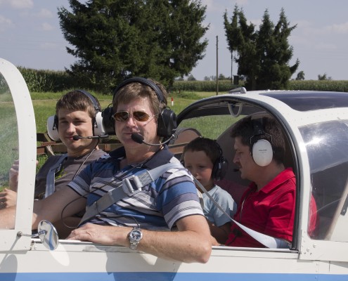 Viersitziges Motorflugzeug Morane Cockpit