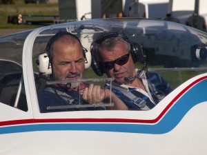 Zweisitziger Motorsegler KIAV Cockpit