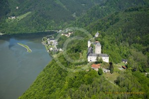 Schloss Neuhaus